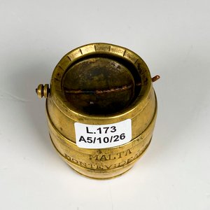 Barrilito de bronce Malta Montevideana ,altura 6 cm - imagen 3