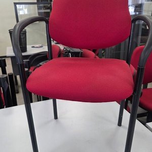 Lote anterior: Sillas de Oficina Rojas Tapizadas