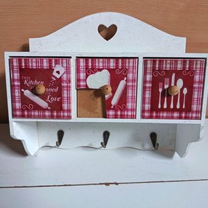 Lote anterior: Organizador de Cocina Decorativo con Cajones y Ganchos