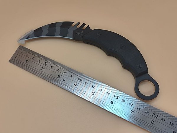 Cuchillo Karambit con diseño único - imagen 9