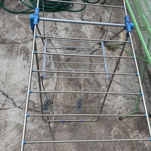 Tabla de Planchar Verde y Tendedero Plegable Metálico - imagen 4