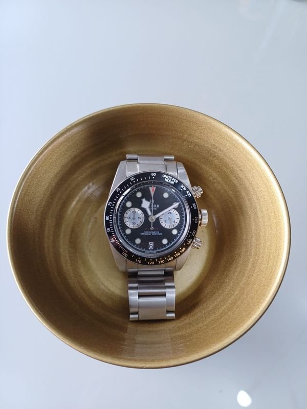 Reloj Tudor Réplica Acero Inoxidable Cronógrafo Esfera Negra Bisel Taquímetro
