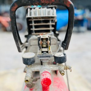 Compresor Darez Rojo con Detalles - imagen 2