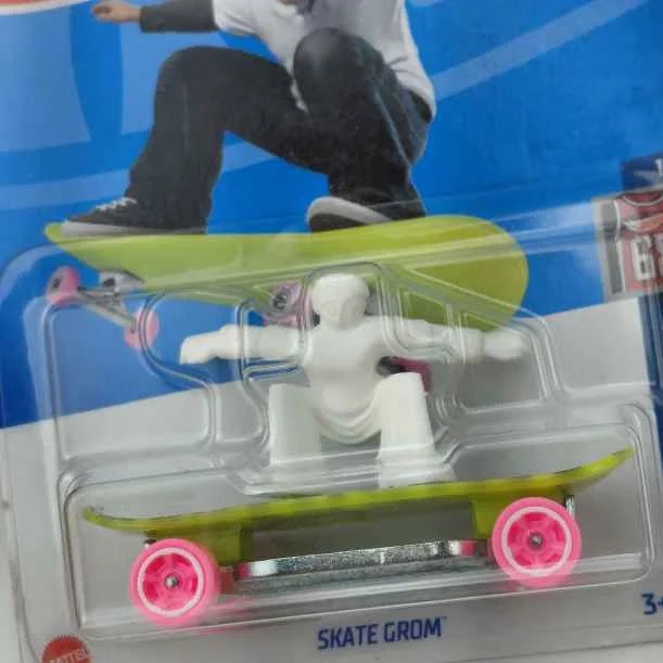 Juguetes Hot Wheels con Skateboard y Figura de Tony Hawk - imagen 2