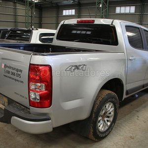 Camioneta Chevrolet S10 4x4 Plata - imagen 2