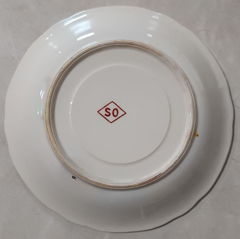 Platillos de Porcelana JAPONESA, pintados a mano. Decó: motivo ave volando entre flores. - imagen 3