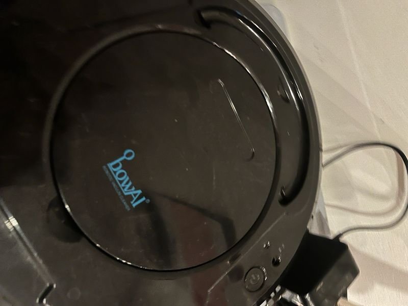 Aspiradora robot Bowai en funcionamiento - imagen 2