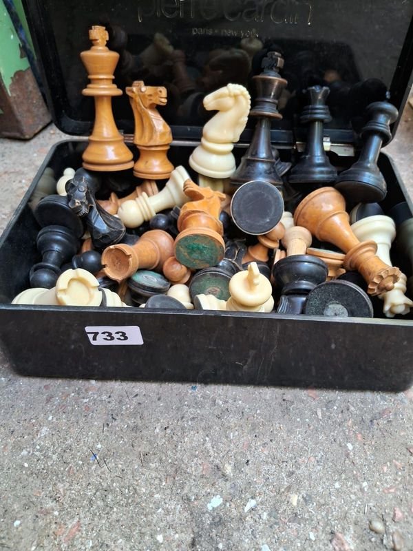 Lote de piezas de ajedrez y caja de almacenamiento - imagen 3