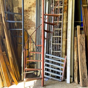 Lote anterior: Escalera Caracol Metálica de 9 Escalones con Antióxido