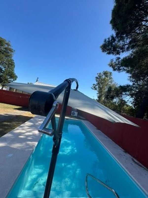 Gran sombrilla moderna para piscina - imagen 4