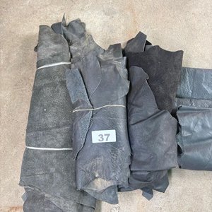 Lote de Recortes de Cuero Natural Negro - imagen 3
