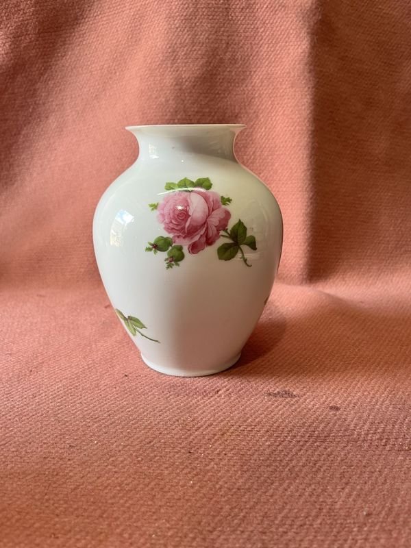 Jarrón de porcelana Bavaria con diseño floral - imagen 1