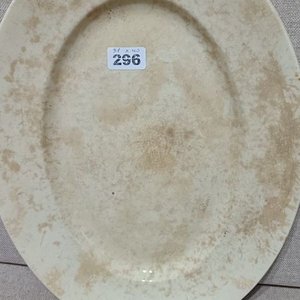 Lote siguiente: Fuente Ovalada Antigua Clara con Desgaste