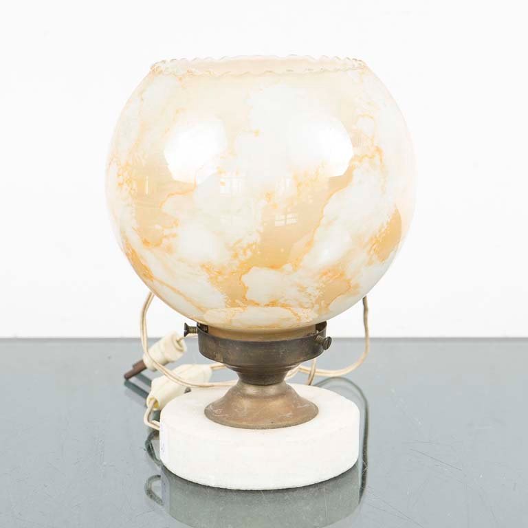 Lote anterior: Lámpara de granito y bronce con tulipa de vidrio