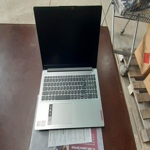 Lote siguiente: Notebook Lenovo IdeaPad 1 Sin Cargador