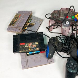 Lote de Consola Nintendo 64, Controles y Cassettes de Videojuegos - imagen 4