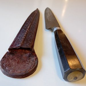 Cuchillo Franzwenk Solingen con Cabo de Baquelita y Vaina de Cuero Repujada - imagen 3