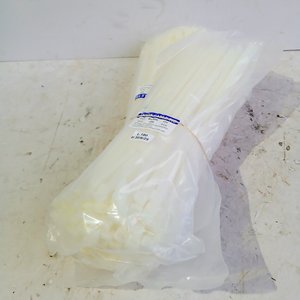 Lote anterior: 5 Paquetes de 100 Precintos Plásticos Blancos 8x300 mm