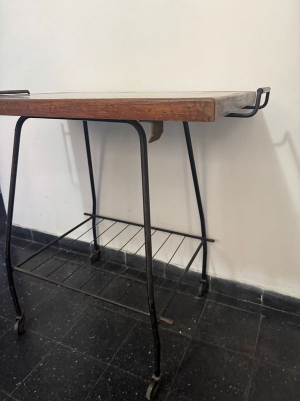 Mesa retro de TV en buen estado - imagen 3