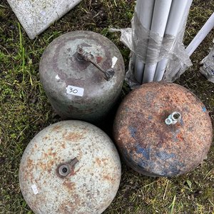 Lote siguiente: 3 Garrafas de Gas Antiguas