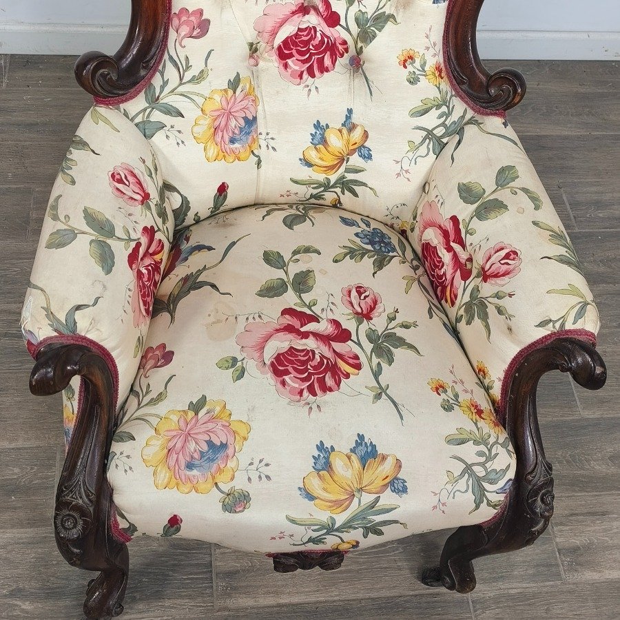 Sillón victoriano de estilo clásico con tapizado floral - imagen 5