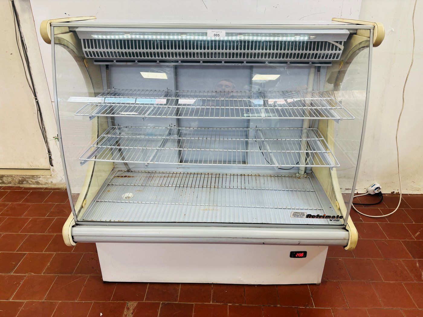 Vitrina Exhibidora Refrigerada Refrimate con Luz LED y Estantes