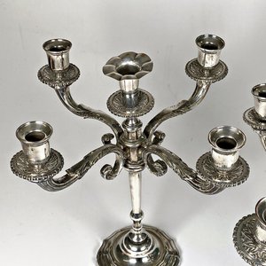 Par de Candelabros de Bronce Plateado con Cinco Luces Cada Uno - imagen 3