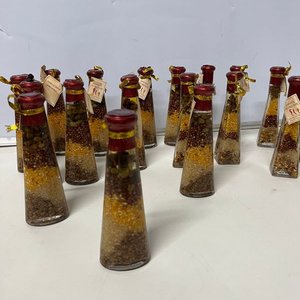 Lote siguiente: 18 Frascos de Conservas de Granos y Semillas