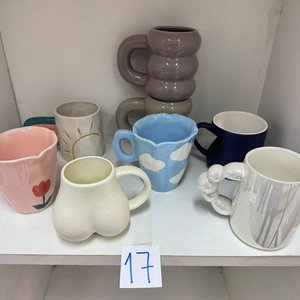 Set de 8 Tazas de Cerámica con Diseños Únicos - imagen 2