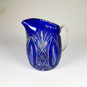 Jarra de Cristal Tallado Azul con Asa Fisurada - imagen 2