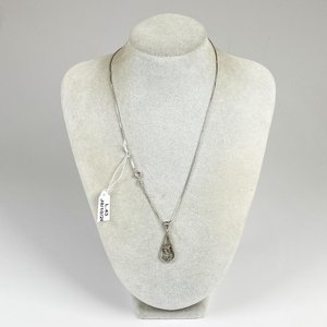 Lote anterior: Cadena de Plata Fina con Dije de Virgen, 42 cm