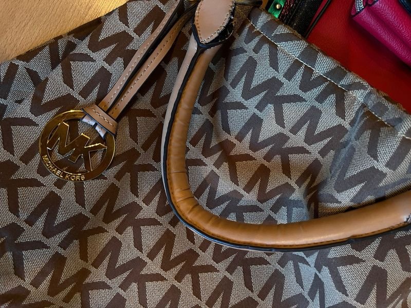 Cartera Grande Michael Kors Original de Tela y Cuero Nueva - imagen 5