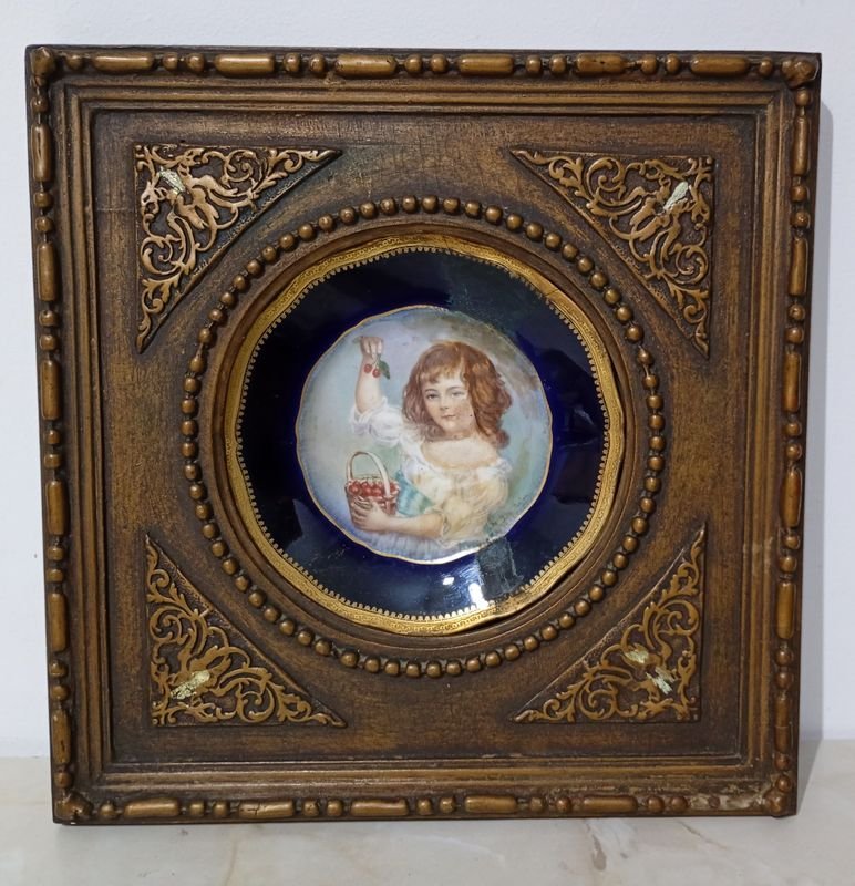 Miniatura de retrato victoriano en marco de madera - imagen 2