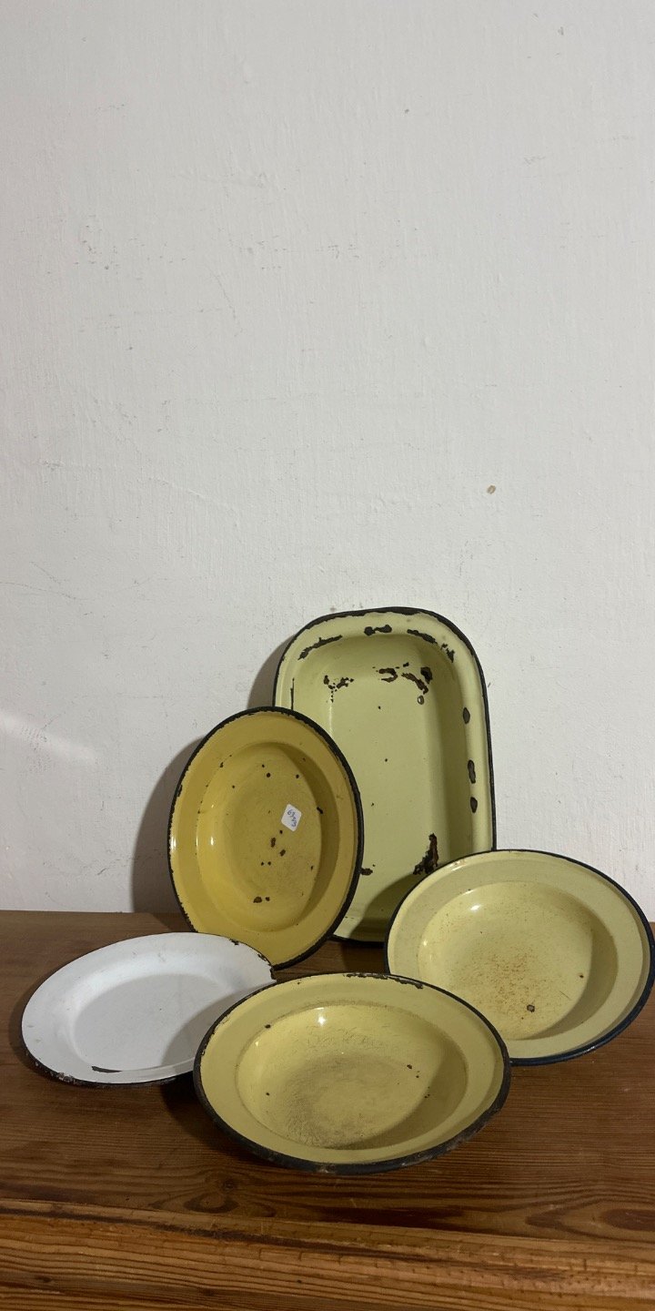 Lote de Platos y Bandeja Esmaltados Vintage