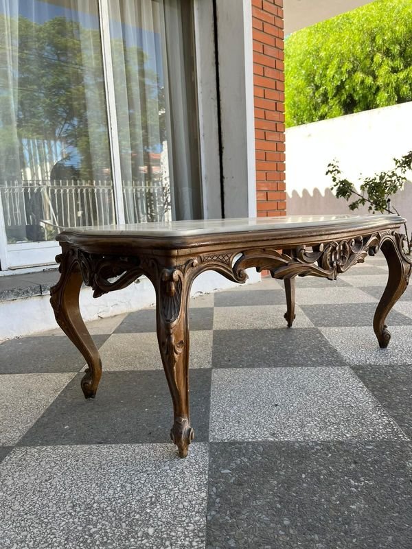 Mesa de centro Luis XV con tapa de mármol y estructura de madera tallada - imagen 6