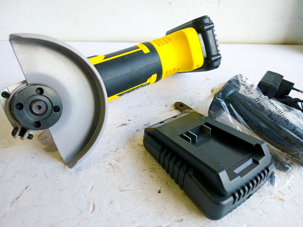 Lote anterior: Amoladora recargable 18 v - Herramientas