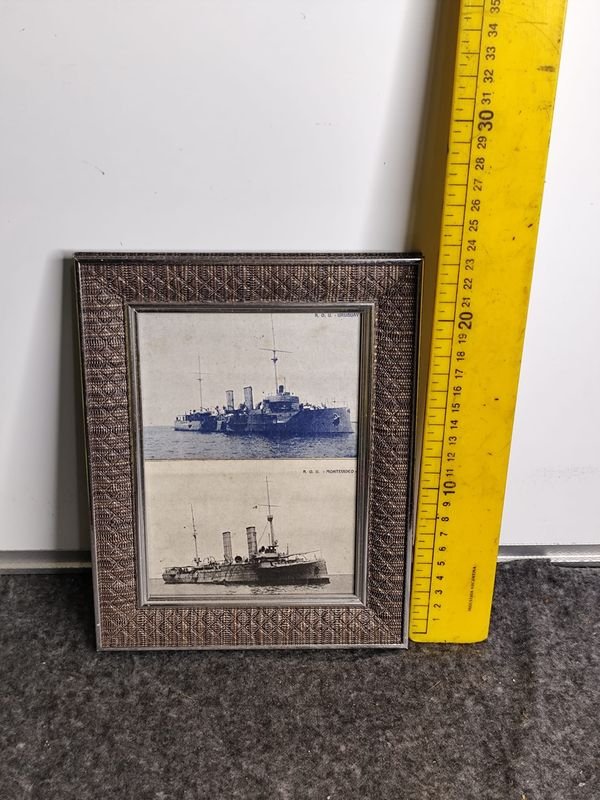 Dos Cuadros con Motivos Navales Uruguayos