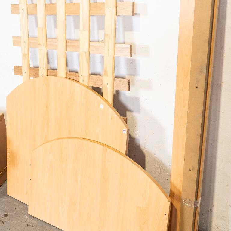 Cama de una plaza y mesita de luz en MDF melamínico para reformar - imagen 3