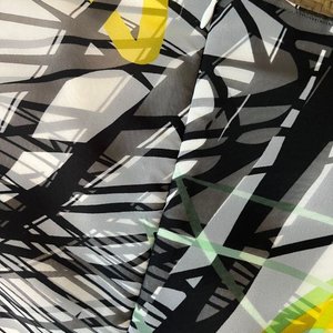 Vestido de Seda Talle M Quain Disegn Paris Estampado Abstracto - imagen 4