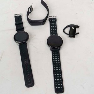 Lote de 3 Relojes Inteligentes y Audífono Bluetooth - imagen 1