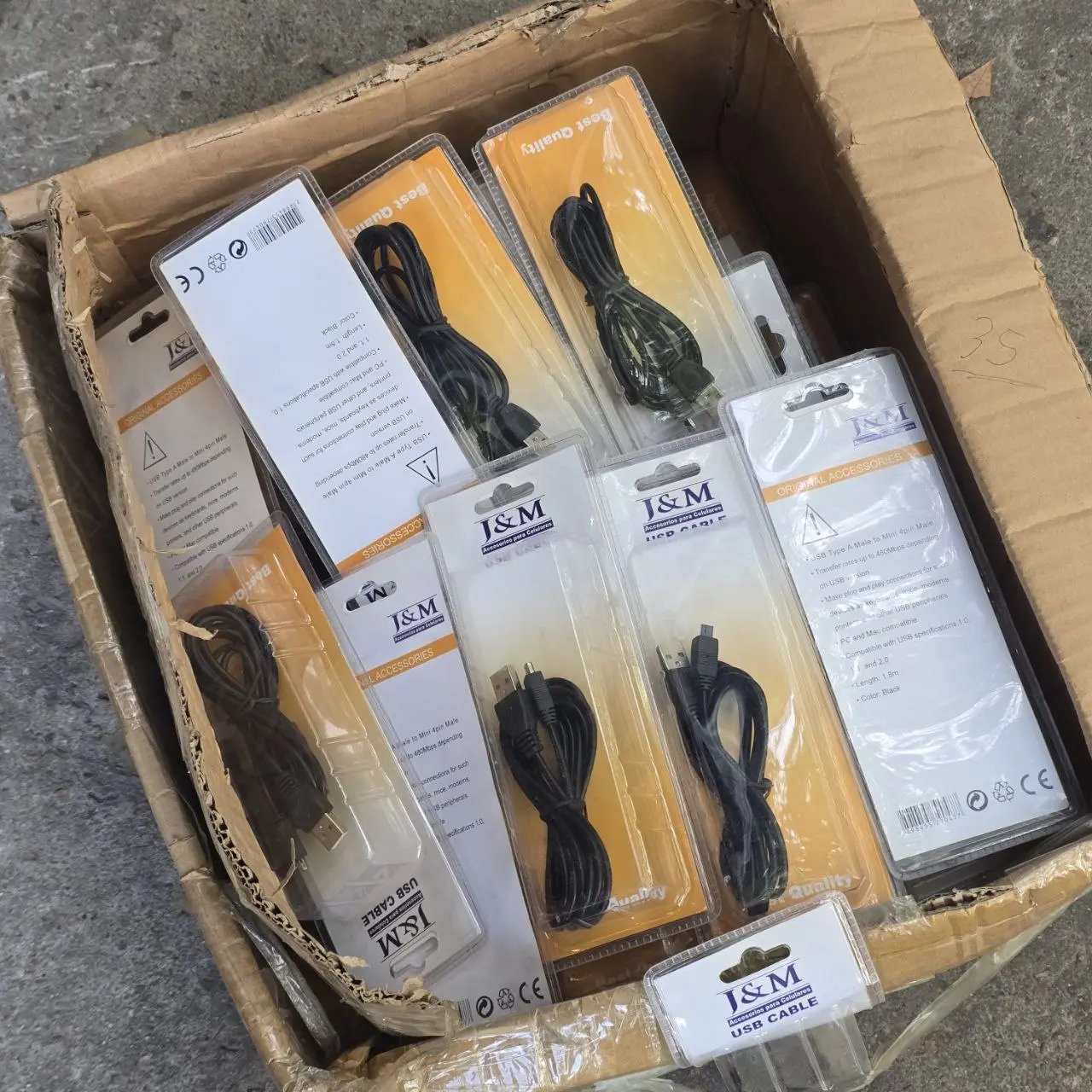Lote siguiente: Cables USB en paquetes de 34 unidades
