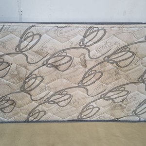 Sommier y Colchón de 2 Plazas con Base - Estampado Gris y Blanco - imagen 6