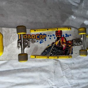 Patineta Robocop Vintage - imagen 2