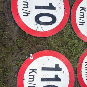 Lote de 4 Carteles Señalización Vial 110 Km/h - imagen 1