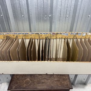 Lote siguiente: Mueble Clasificador de Madera con Compartimentos para Archivo