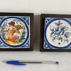 Lote siguiente: Par de Mayólicas Decorativas con Marco de Madera