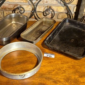 Lote siguiente: Lote de Asaderas y Moldes Metálicos para Cocina