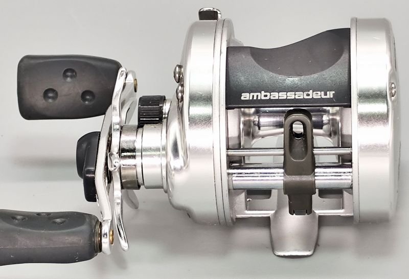 Reel Abu Garcia Ambassadeur 5500S Plateado Sin Uso