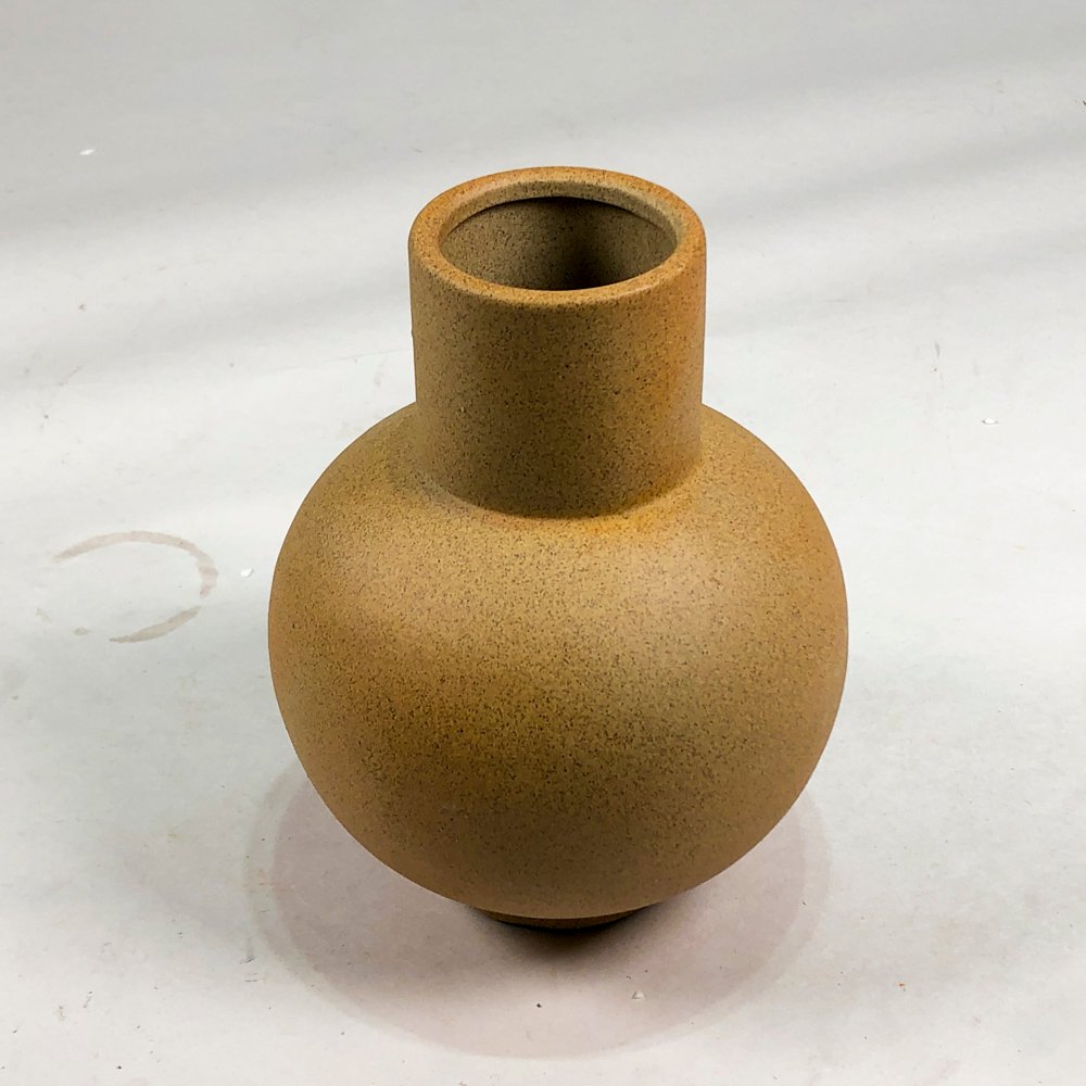 Lote anterior: Vaso cerámico beige de 17 cm