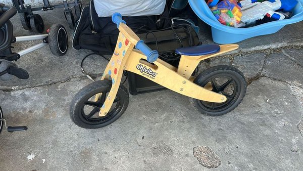 Bicicleta de equilibrio Chivita en buen estado - imagen 5